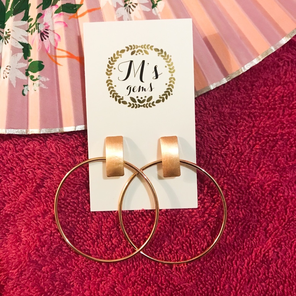 “Elena” Earrings. Classic hoops with a twist!
